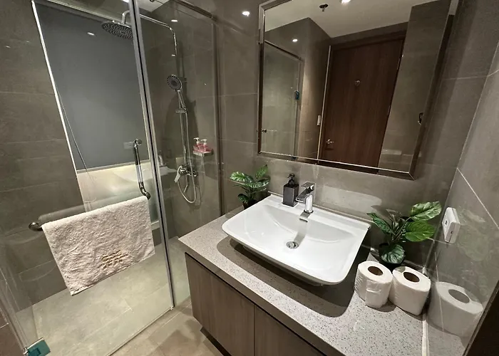 Spacious Near Of Dreams, Airport, Moa, Okada, Ayala Malls, And Solaire Casino With Free 5 Pool Access Apartamento Manila