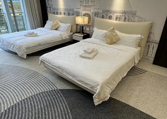 Spacious Near Of Dreams, Airport, Moa, Okada, Ayala Malls, And Solaire Casino With Free 5 Pool Access Apartamento Manila