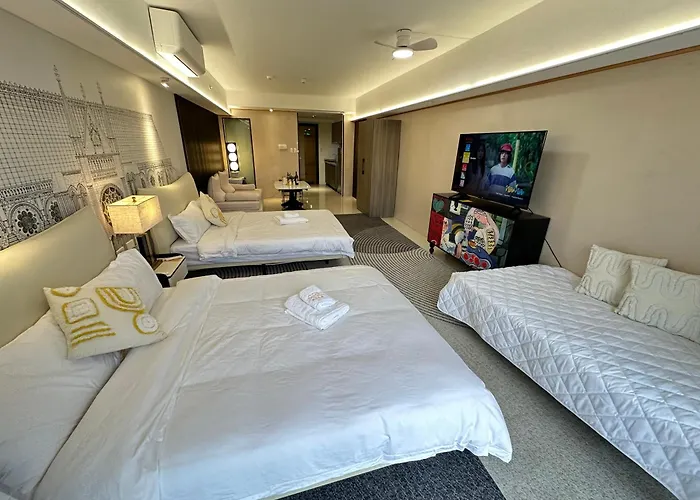 Spacious Near Of Dreams, Airport, Moa, Okada, Ayala Malls, And Solaire Casino With Free 5 Pool Access * Manila