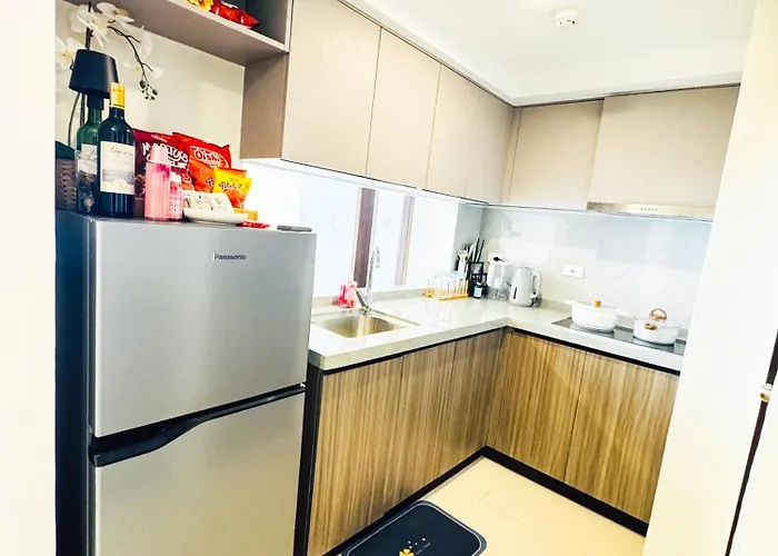 Spacious Near Of Dreams, Airport, Moa, Okada, Ayala Malls, And Solaire Casino With Free 5 Pool Access Apartamento