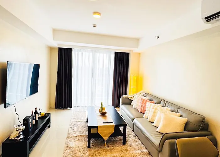 Spacious Near Of Dreams, Airport, Moa, Okada, Ayala Malls, And Solaire Casino With Free 5 Pool Access