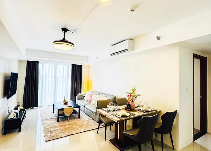 Apartamento Spacious Near Of Dreams, Airport, Moa, Okada, Ayala Malls, And Solaire Casino With Free 5 Pool Access