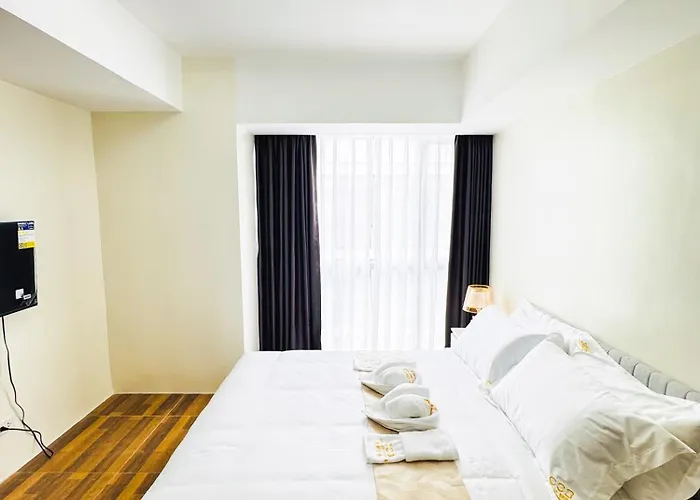 Apartamento Spacious Near Of Dreams, Airport, Moa, Okada, Ayala Malls, And Solaire Casino With Free 5 Pool Access Manila