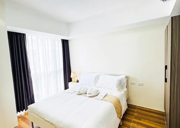 Spacious Near Of Dreams, Airport, Moa, Okada, Ayala Malls, And Solaire Casino With Free 5 Pool Access Apartamento *