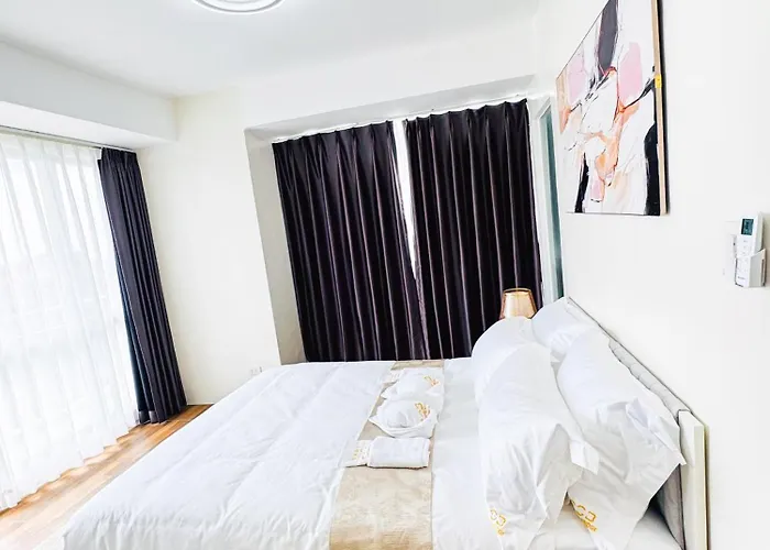 Apartamento Spacious Near Of Dreams, Airport, Moa, Okada, Ayala Malls, And Solaire Casino With Free 5 Pool Access *