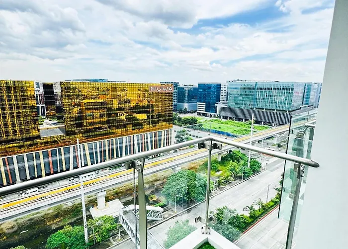 Spacious Near Of Dreams, Airport, Moa, Okada, Ayala Malls, And Solaire Casino With Free 5 Pool Access Apartamento Manila
